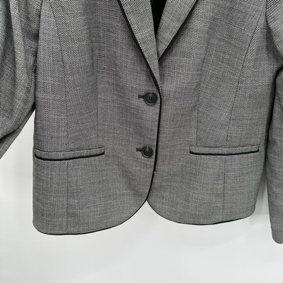 Talbots Black & White Notched Collar Double Button Blazer // 8 - Picture 5 of 9